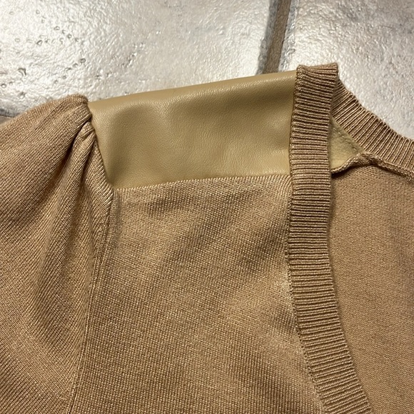 NEW Ellen Tracy Faux Leather Trim V-Neck Sweater in Sand - Picture 10 of 14
